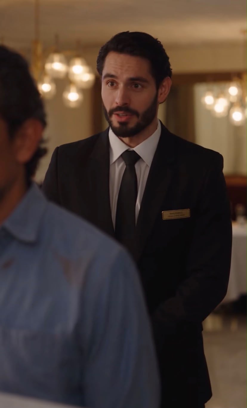 “EL HOMBRE HUMILDE ERA EL NUEVO DUEÑO DEL RESTAURANTE”,