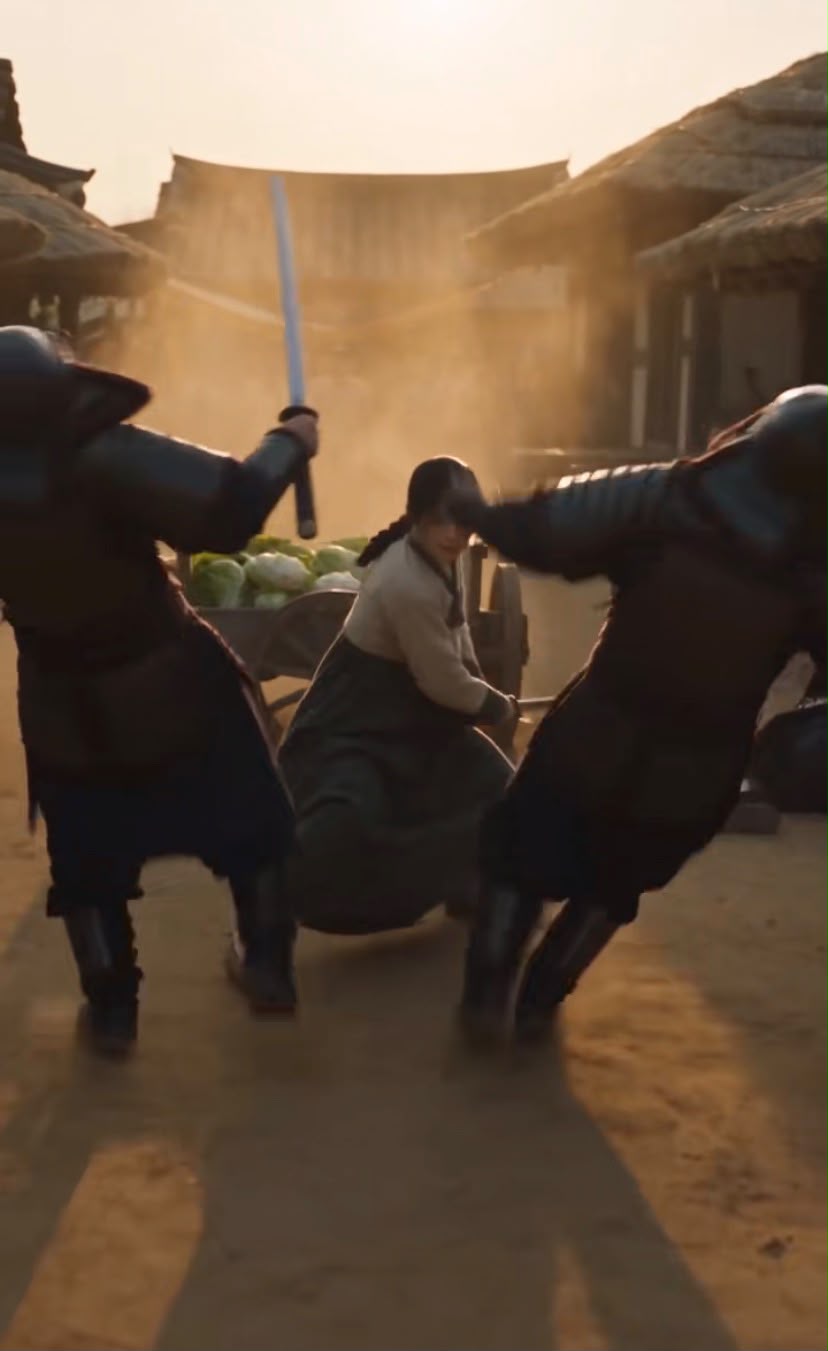 “⚔️ LA CAMPESINA QUE TODOS CREÍAN COBARDE… HASTA QUE LLEGARON LOS SOLDADOS DEL REY