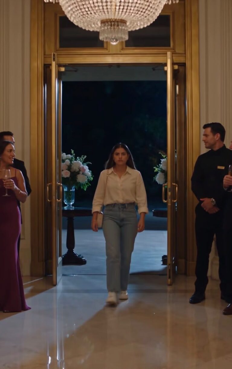 ¿TÚ VIENES A ESTA FIESTA CON ESA ROPA?”