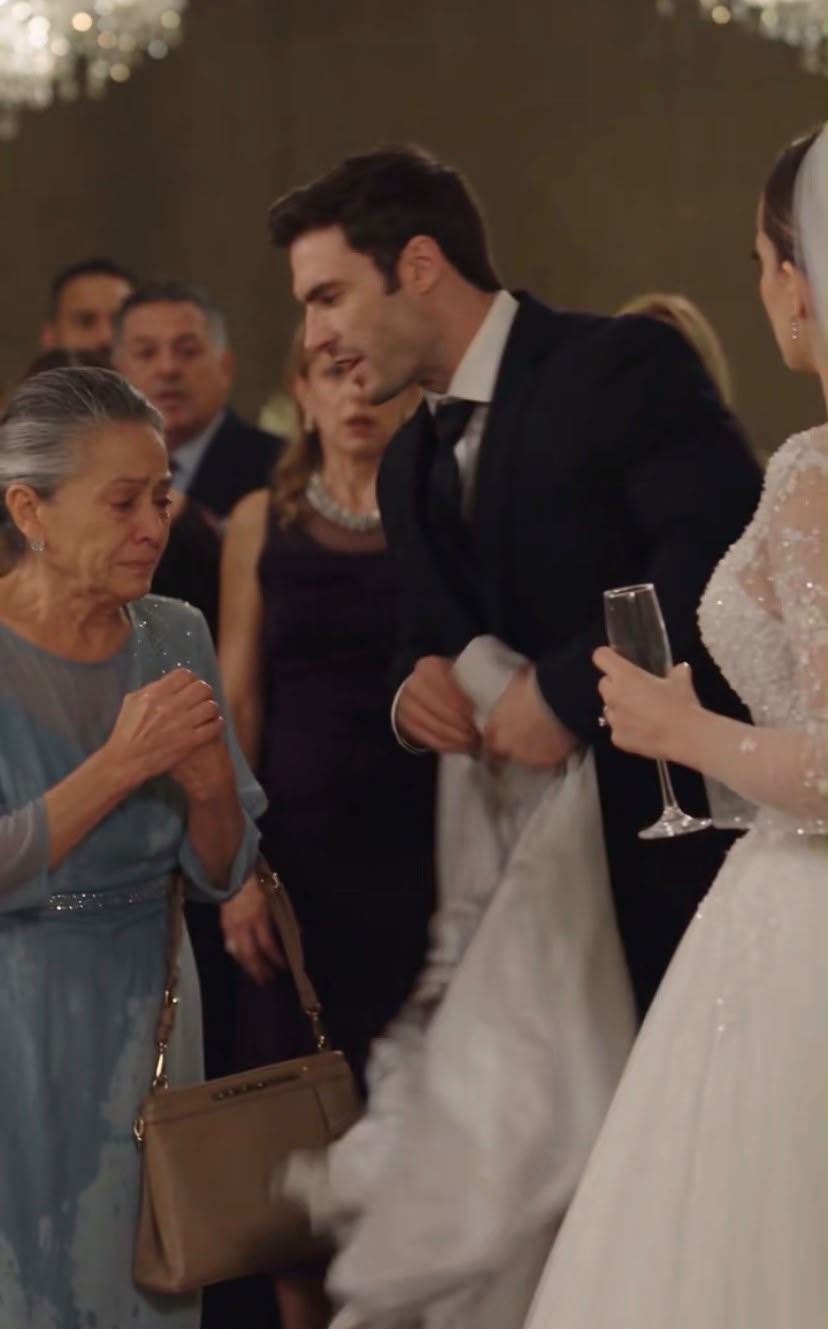 “🔥 LA NOVIA HUMILLÓ A SU SUEGRA SIN SABER QUIÉN ERA… PERO EL NOVIO REVELÓ EL SECRETO QUE PODÍA DESTRUIR SU BODA | PARTE 2”,